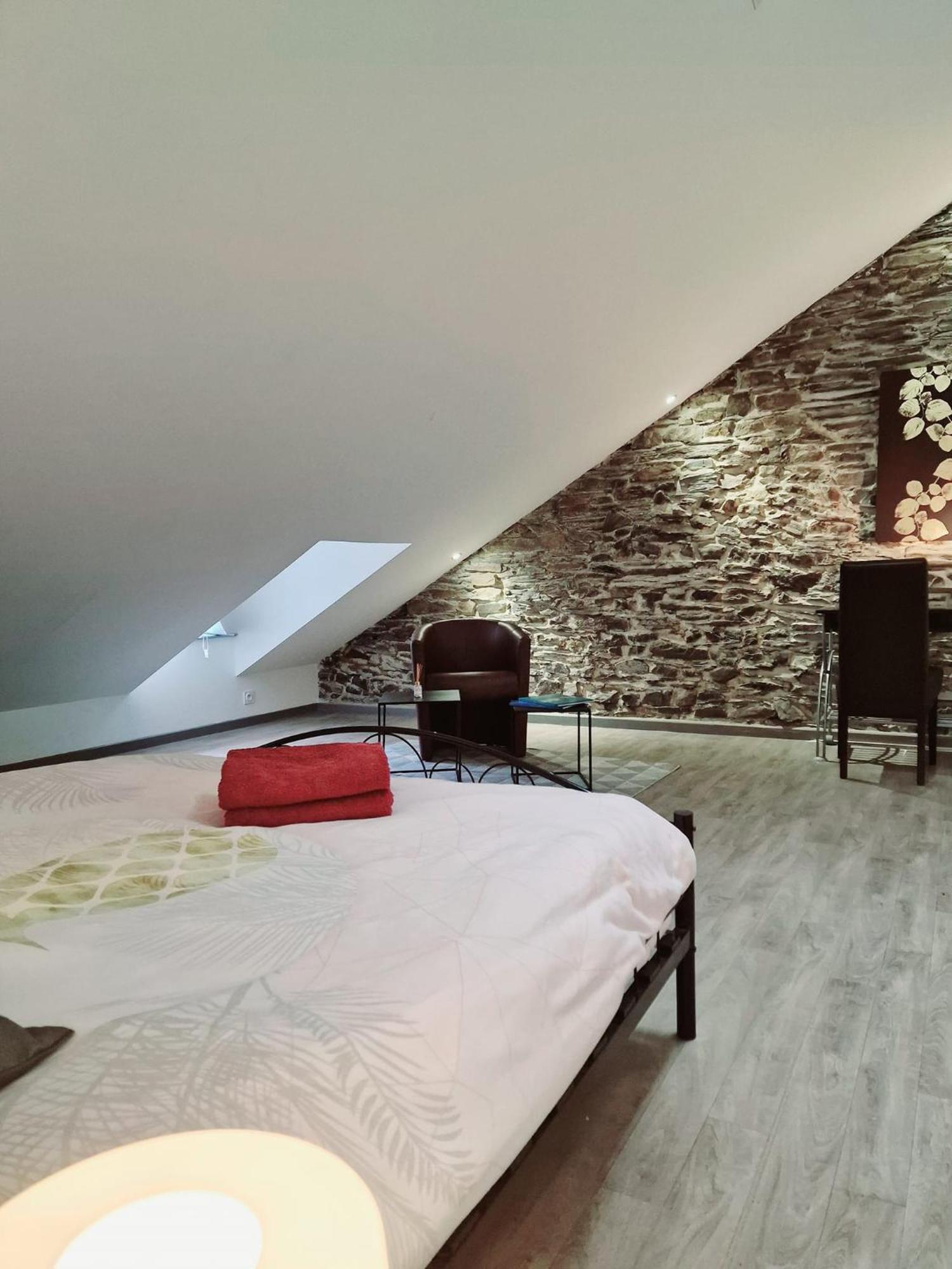 Gite De Vac'S Et D'Affaires A Montherme Luaran gambar